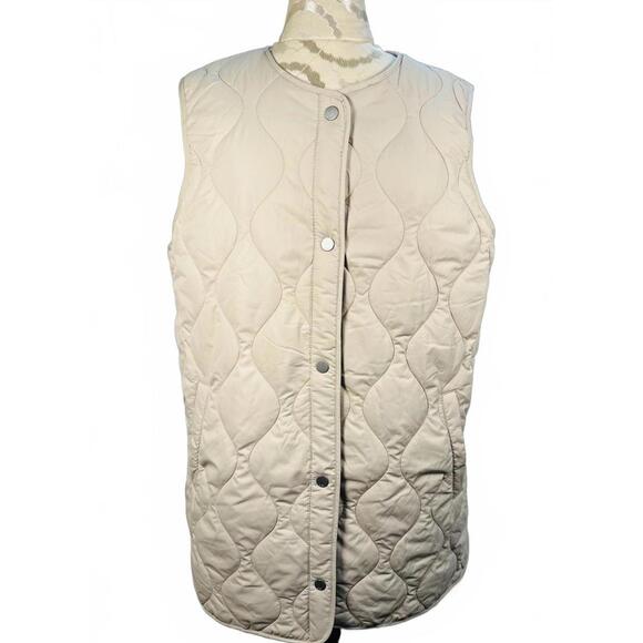 32 Degrees Jackets & Blazers - NWT- Woman’s Quilted Sleeveless 32 Degrees Vest Jacket- Med